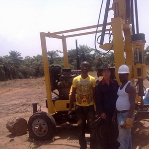 履帶式水井鉆機案例