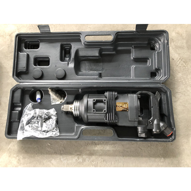 BE56氣動扳手實物圖2